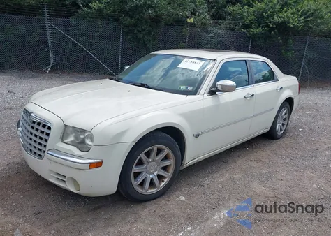2006 Chrysler 300C z USA, uszkodzony, nr VIN 2C3KA63H46H226531